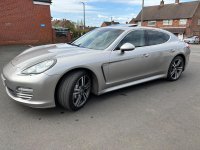 PORSCHE PANAMERA