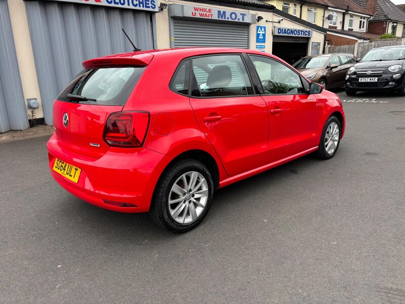 VOLKSWAGEN POLO