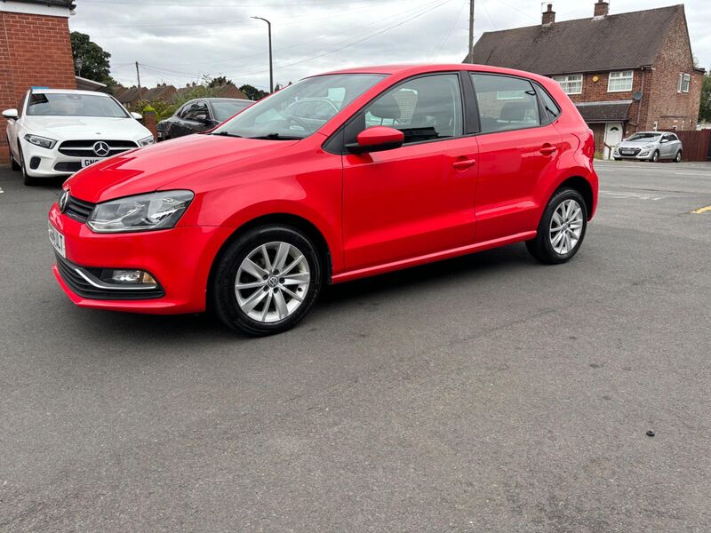 VOLKSWAGEN POLO