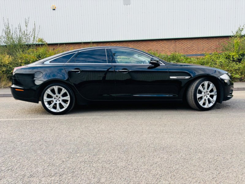 JAGUAR XJ