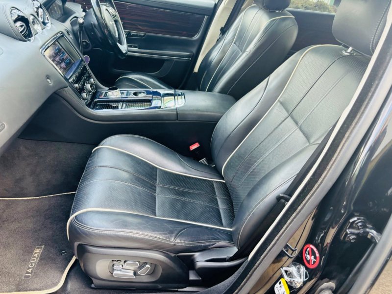 JAGUAR XJ