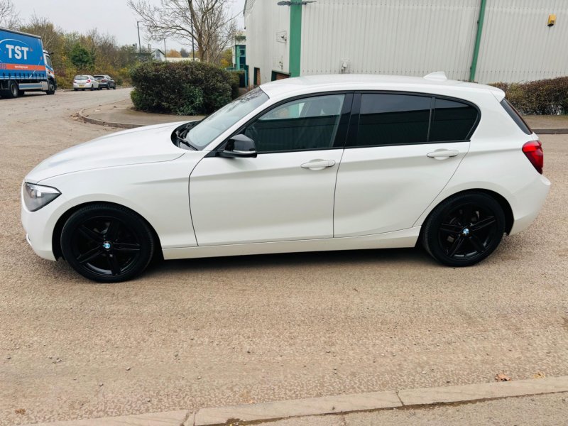 BMW 1 SERIES