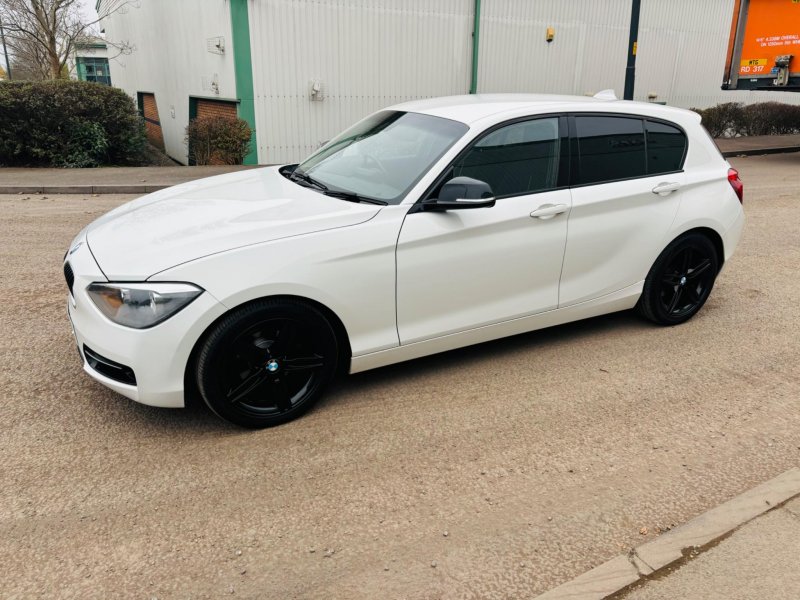 BMW 1 SERIES
