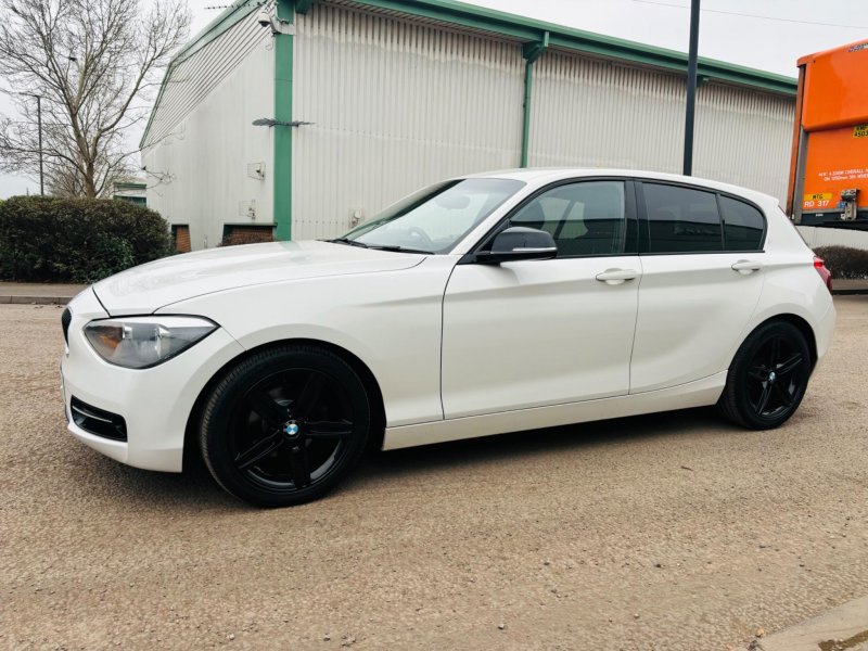 BMW 1 SERIES