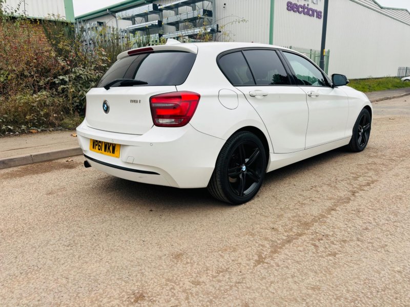 BMW 1 SERIES