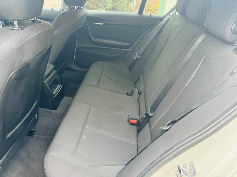 BMW 1 SERIES