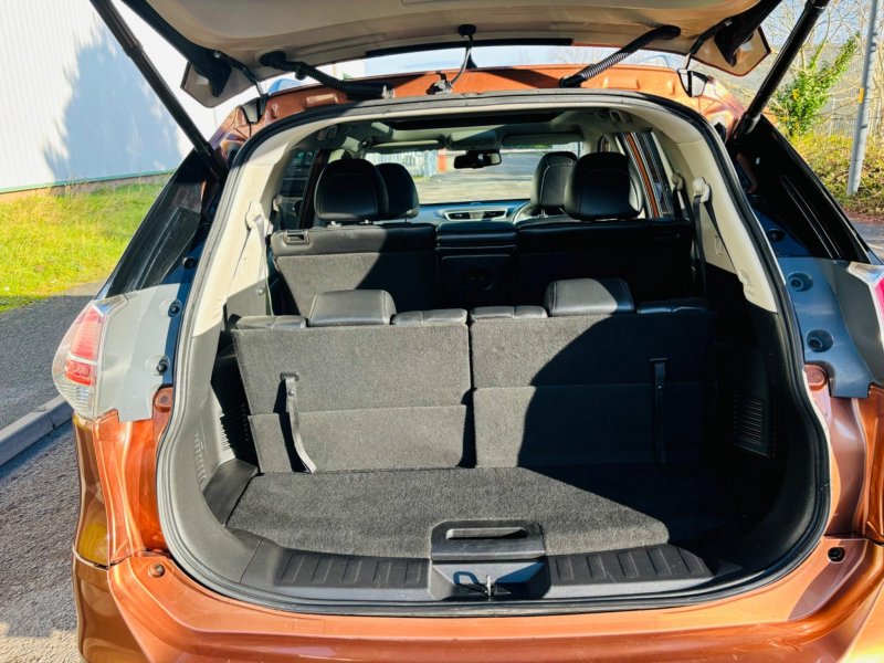 NISSAN X-TRAIL