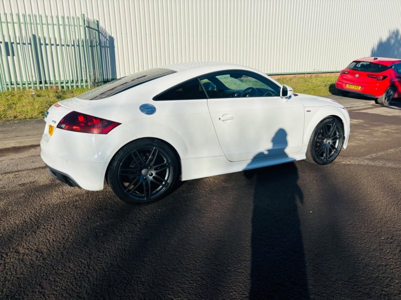 AUDI TT
