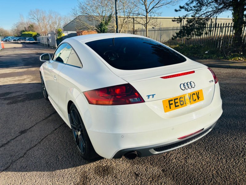 AUDI TT