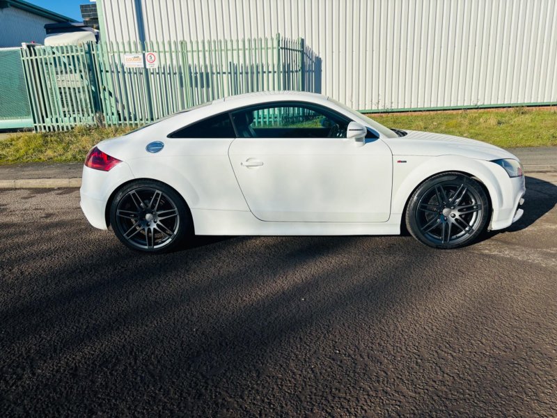 AUDI TT