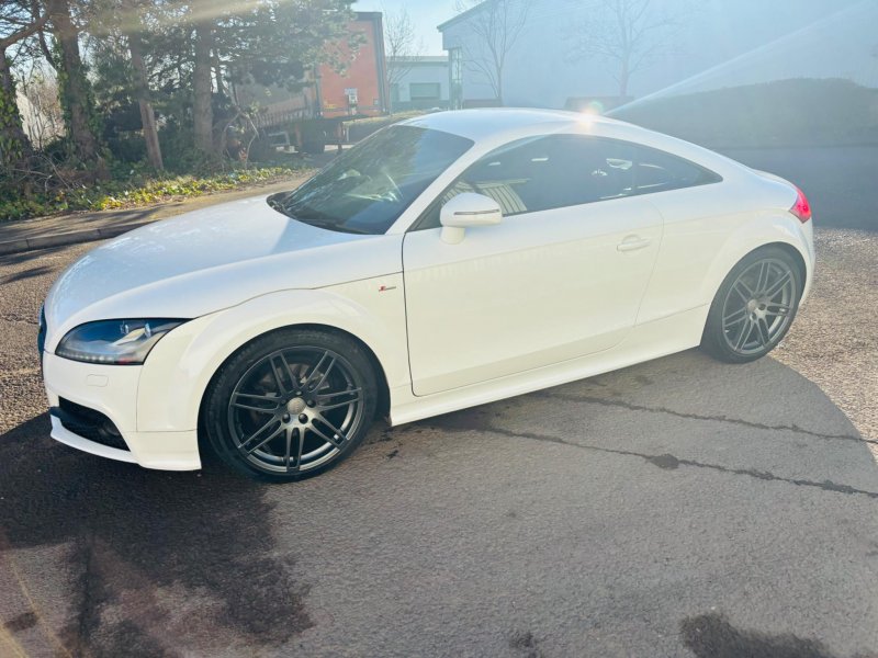 AUDI TT
