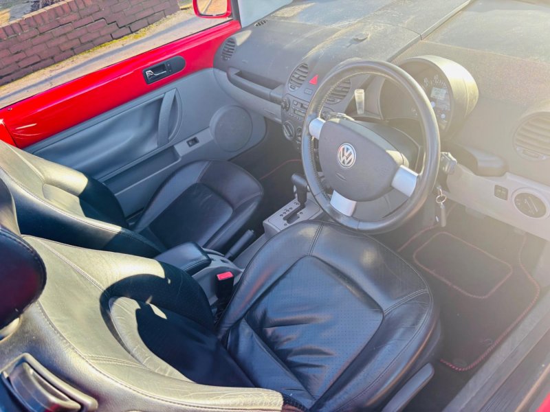 VOLKSWAGEN BEETLE