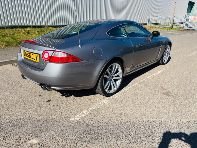 JAGUAR XKR