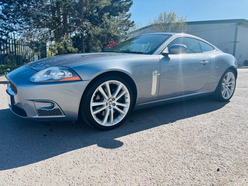 JAGUAR XKR