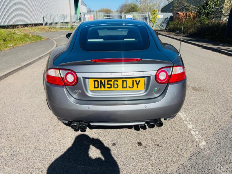 JAGUAR XKR
