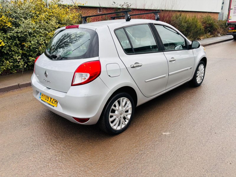 RENAULT CLIO