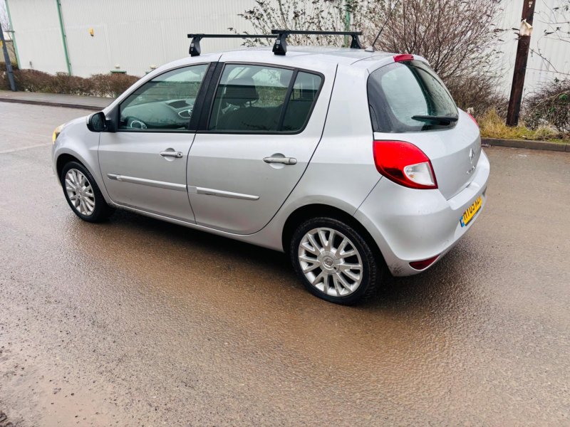 RENAULT CLIO