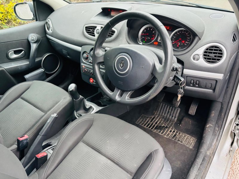 RENAULT CLIO