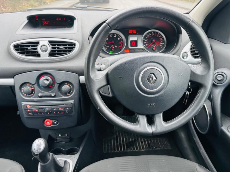 RENAULT CLIO
