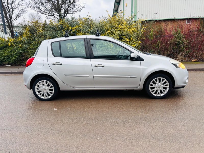 RENAULT CLIO