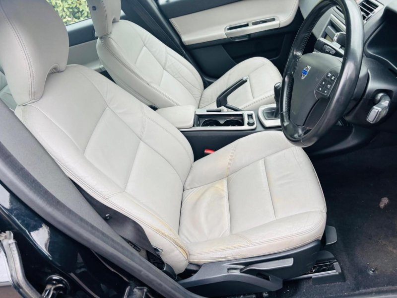 VOLVO S40