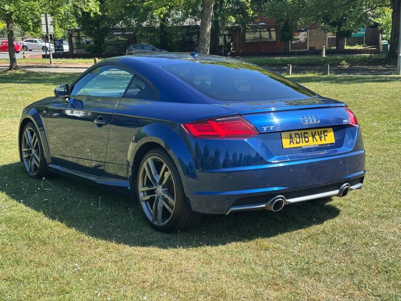 AUDI TT