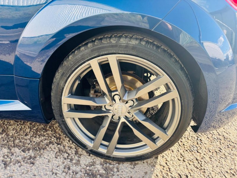 AUDI TT