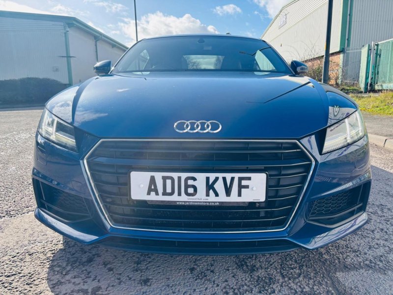 AUDI TT
