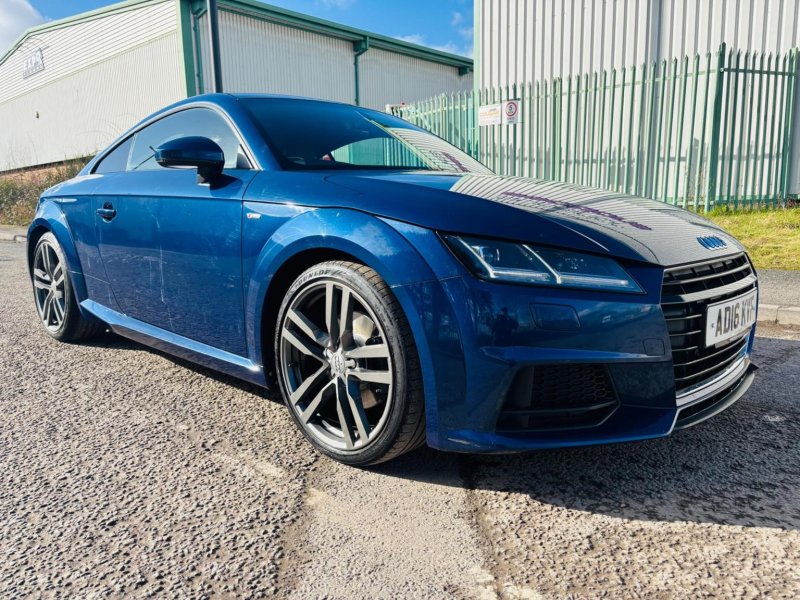 AUDI TT
