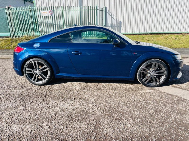 AUDI TT
