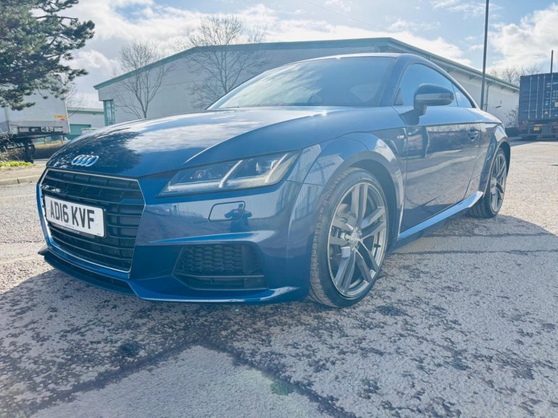 AUDI TT