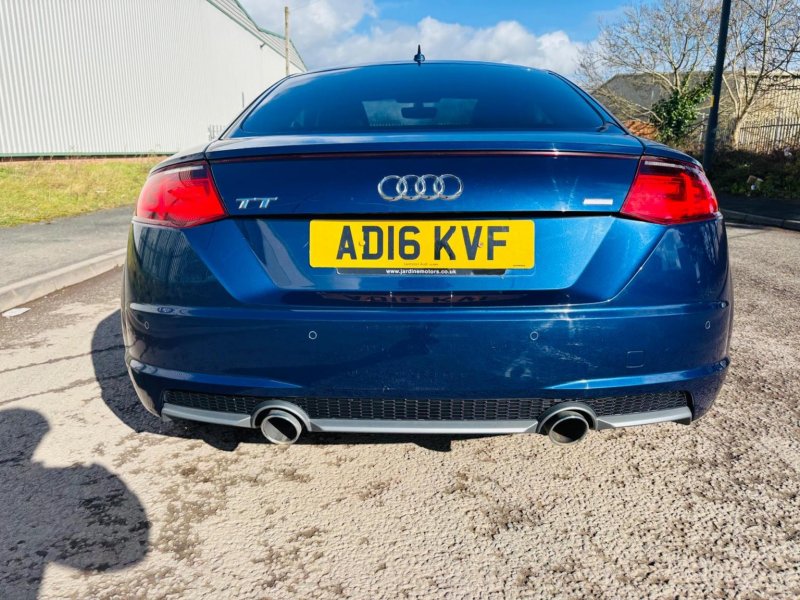 AUDI TT