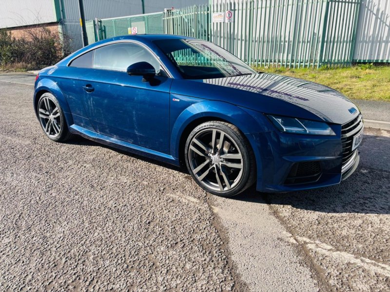 AUDI TT