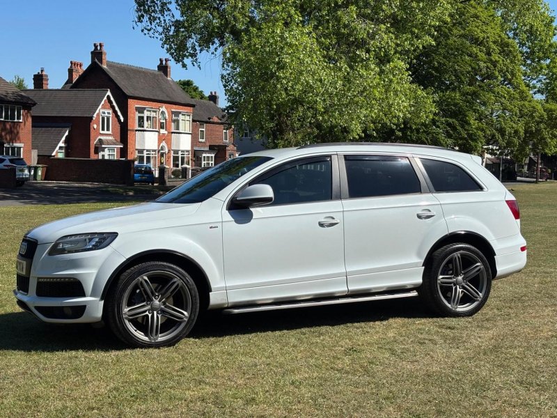 AUDI Q7