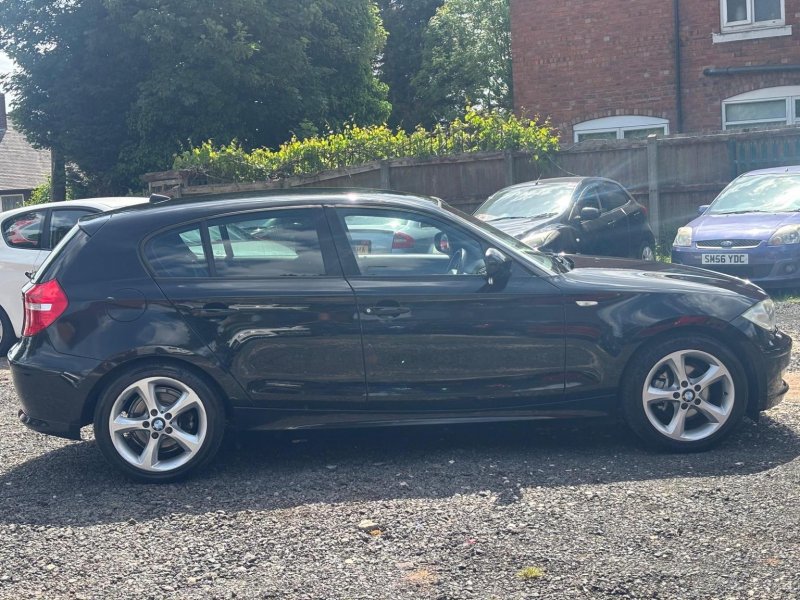 BMW 1 SERIES