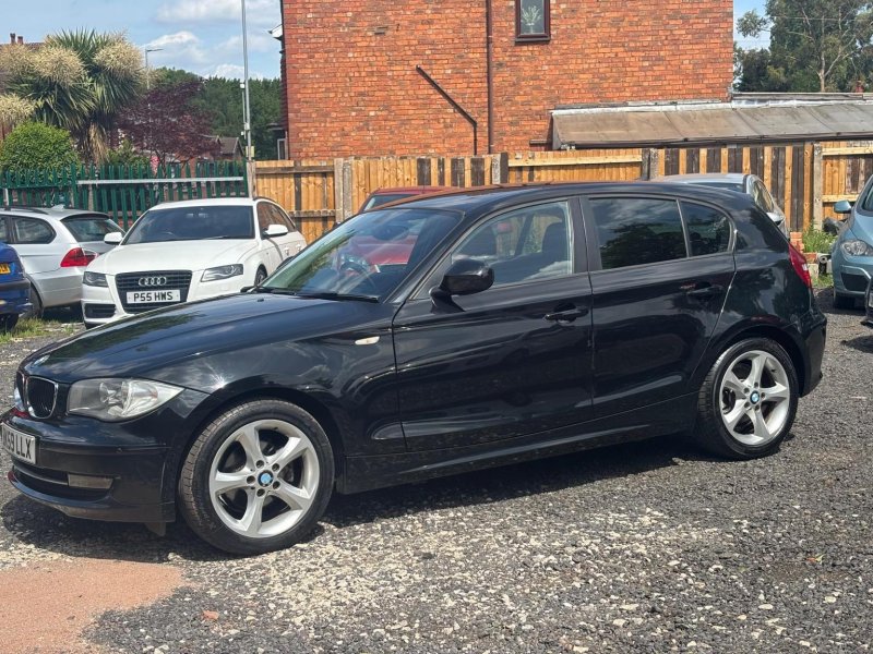 BMW 1 SERIES