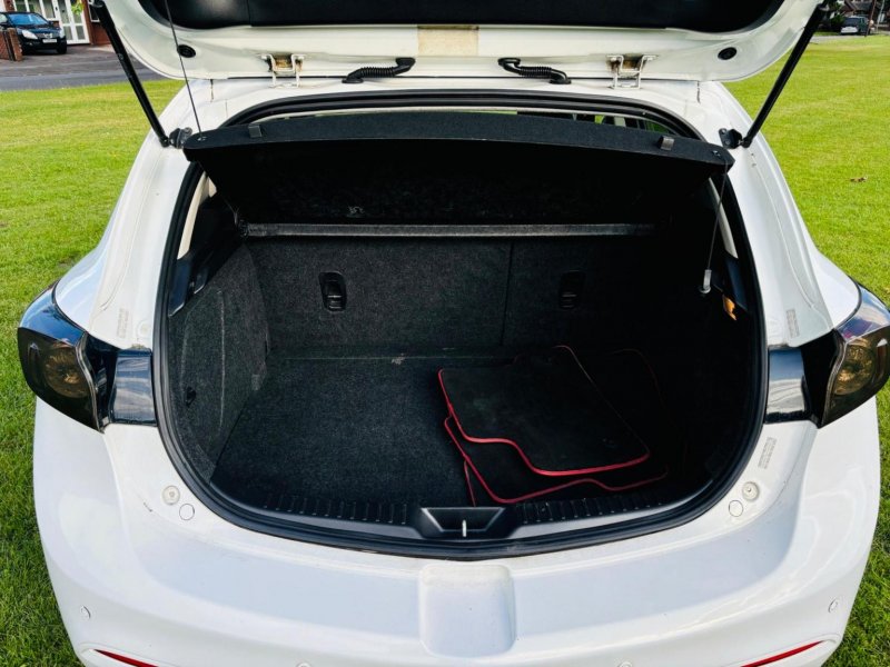 MAZDA MAZDA3